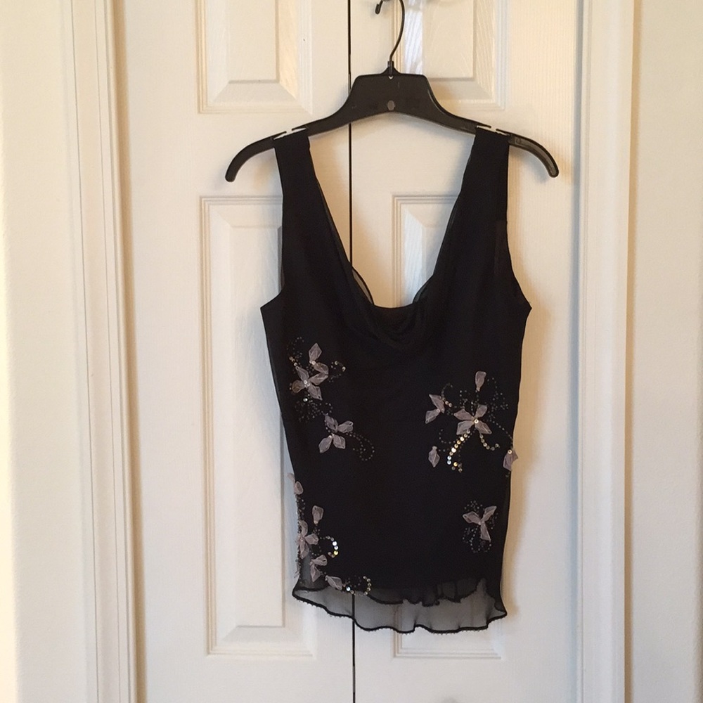 Top with sequins size medium